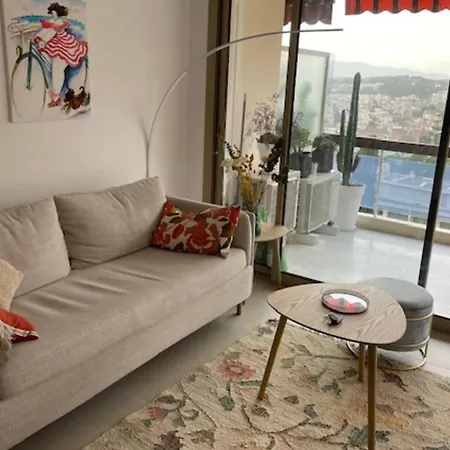 Apartamento With Terrace In Colline *